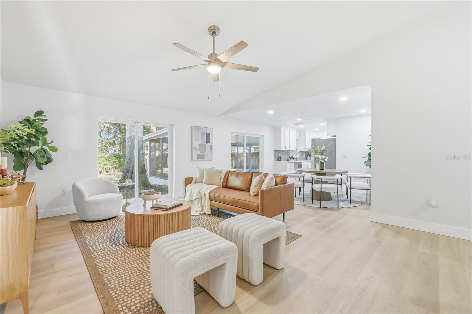 BONNIE GLYNN PH ONE-A - Residential