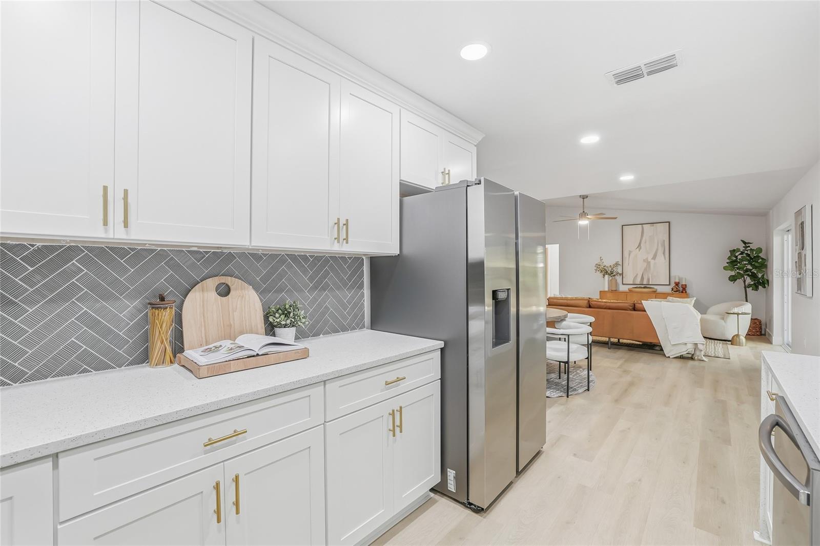 BONNIE GLYNN PH ONE-A - Residential