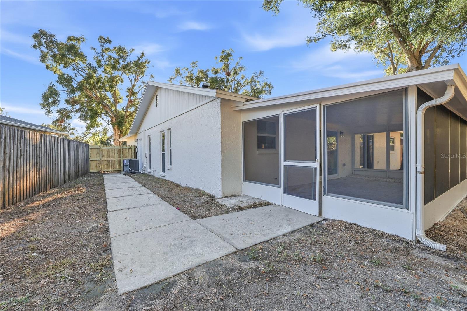 BONNIE GLYNN PH ONE-A - Residential