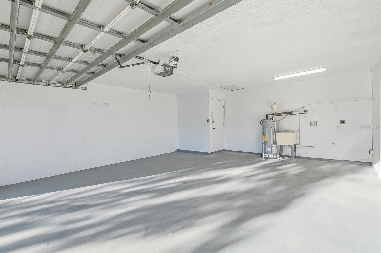 BONNIE GLYNN PH ONE-A - Residential