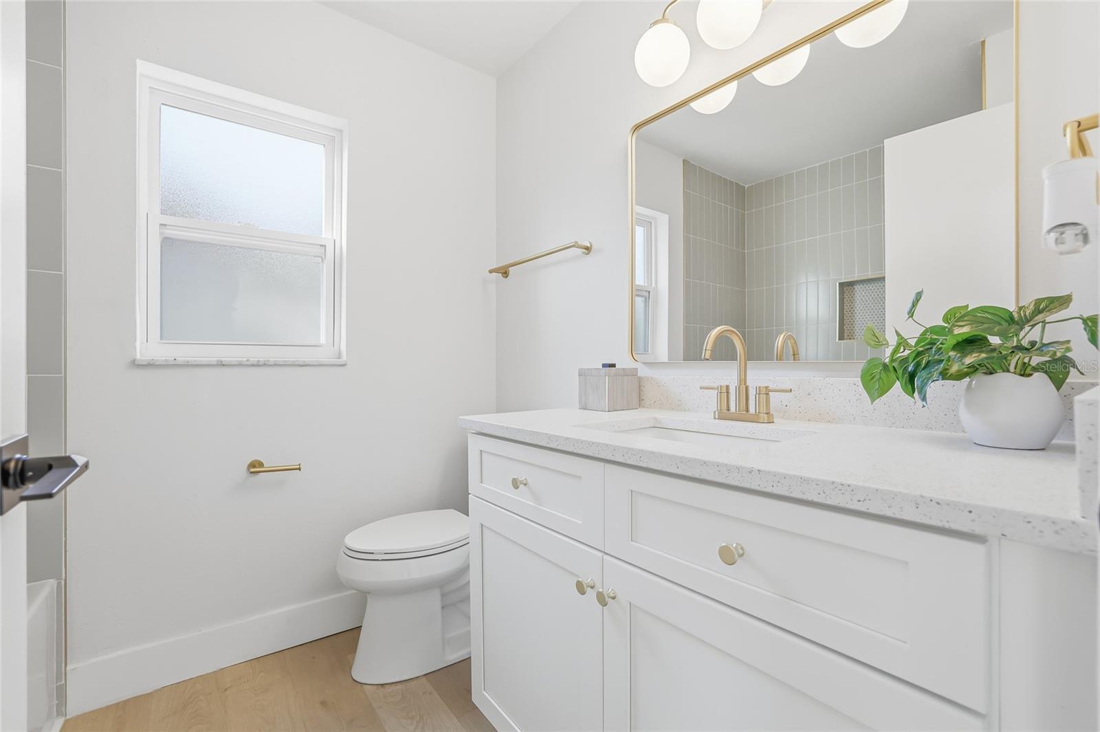 BONNIE GLYNN PH ONE-A - Residential