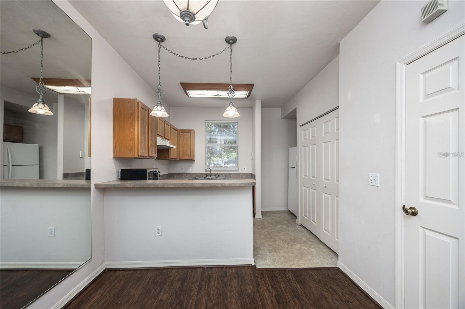 VICTORIA STATION - Residential