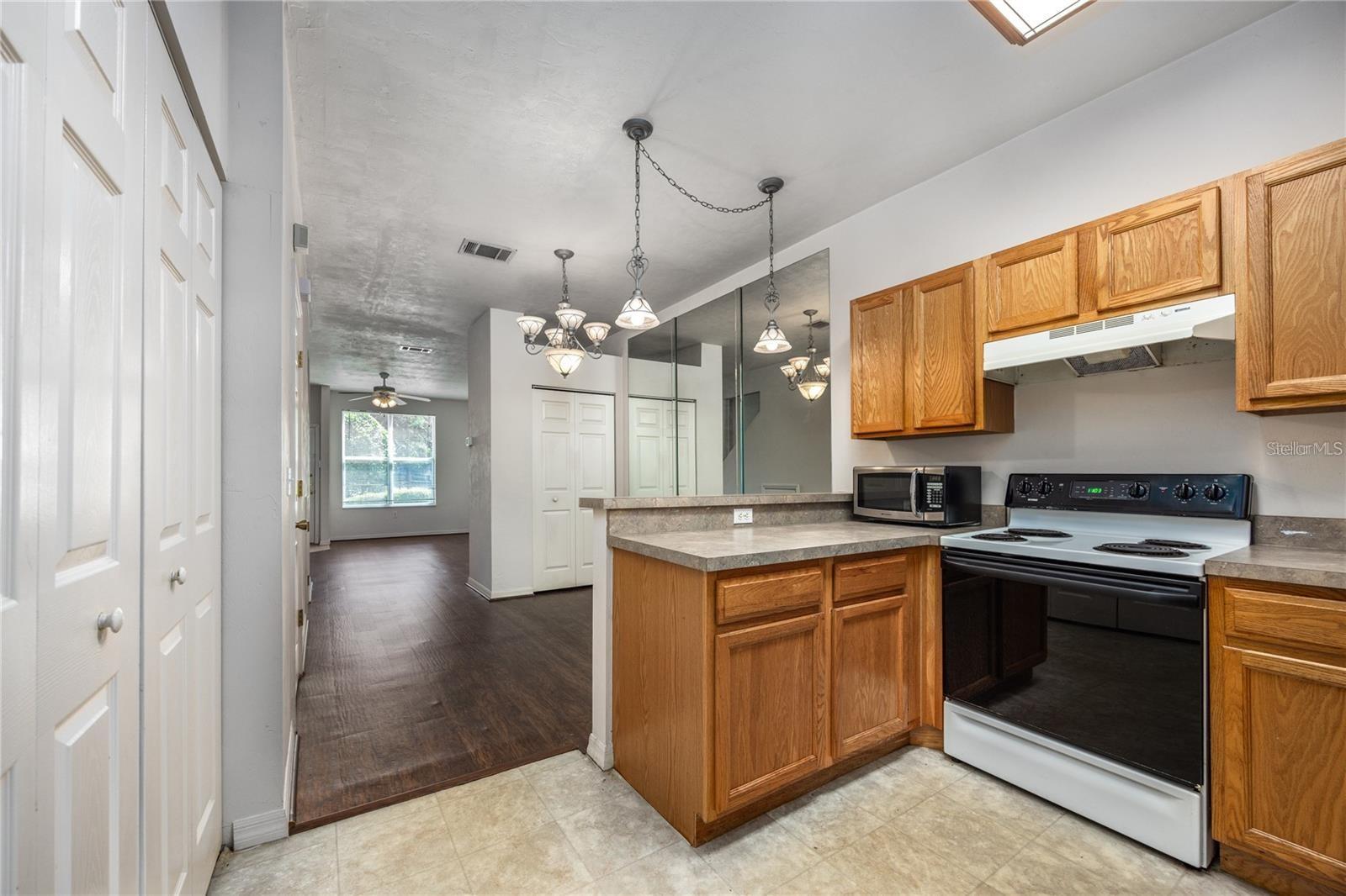 VICTORIA STATION - Residential