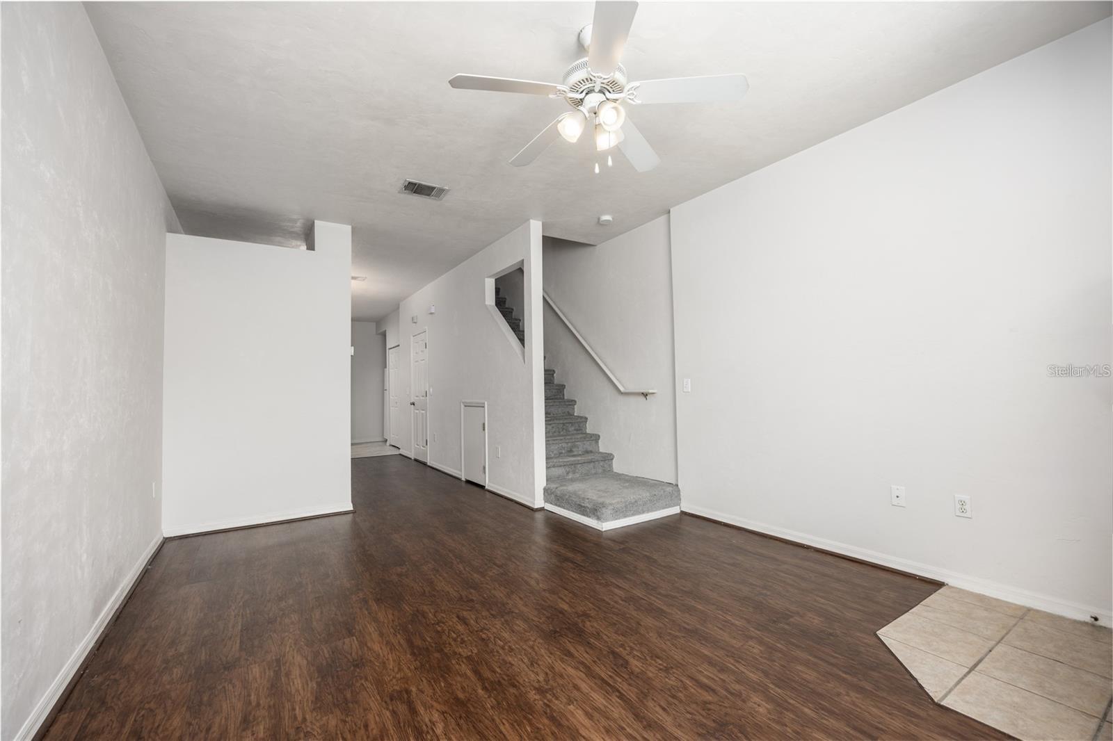 VICTORIA STATION - Residential