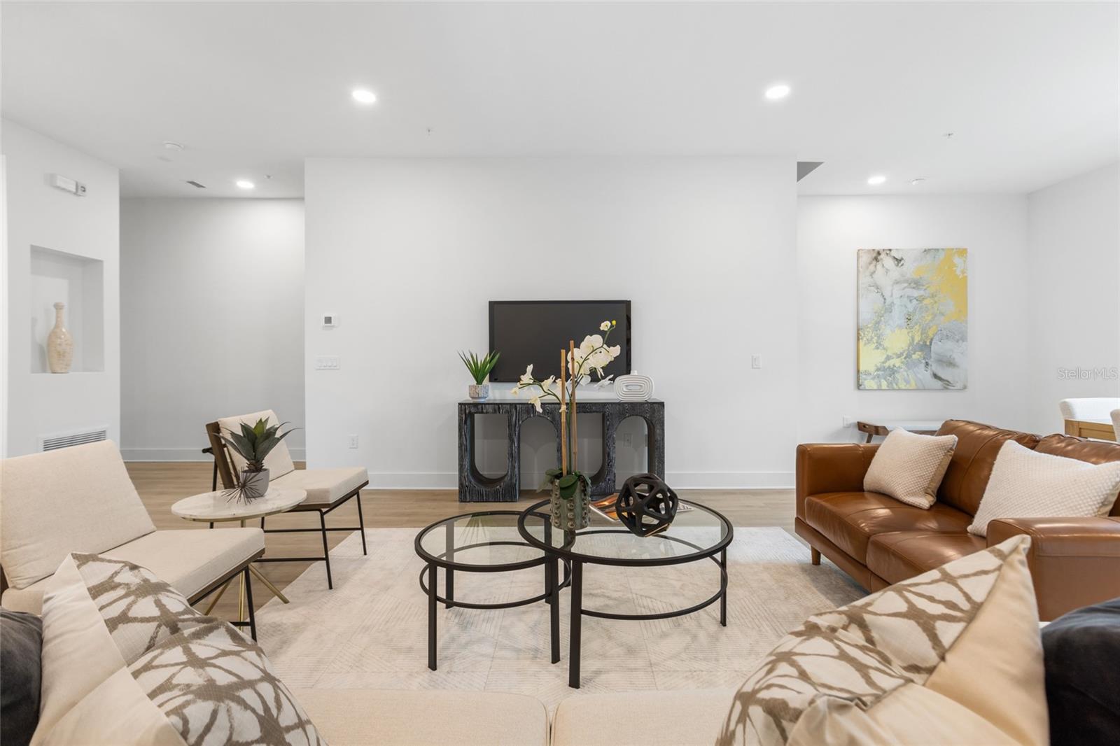 IRVING/PK TWNHMS - Residential Lease