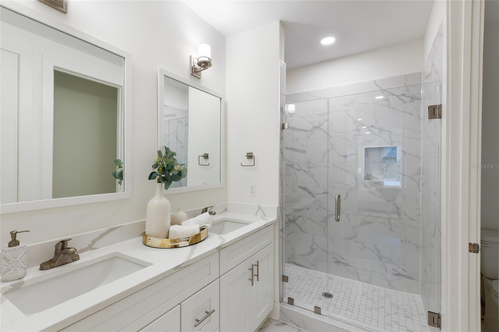 IRVING/PK TWNHMS - Residential Lease
