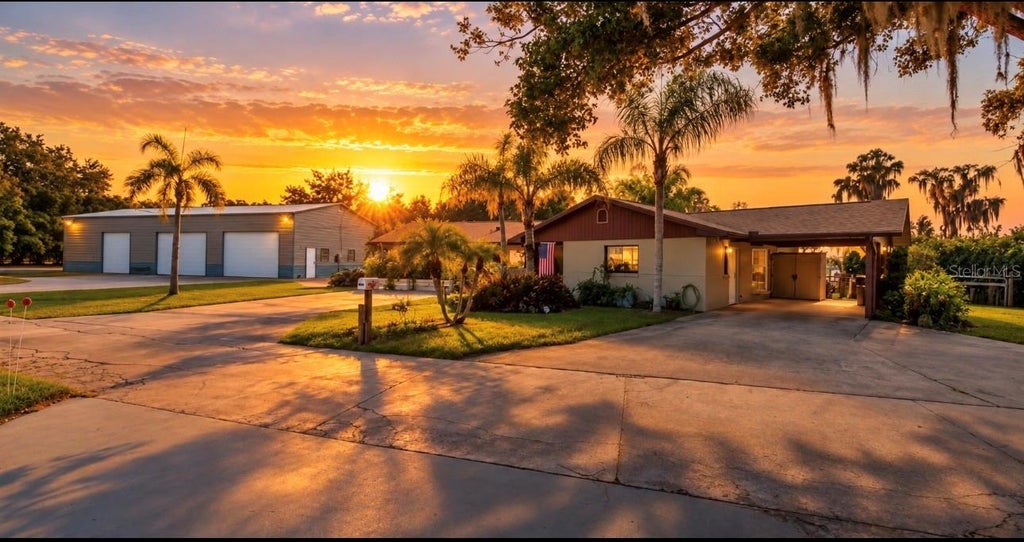 Photo of 1730 Nita Place, Clermont, FL 34711 (MLS # G5119460)