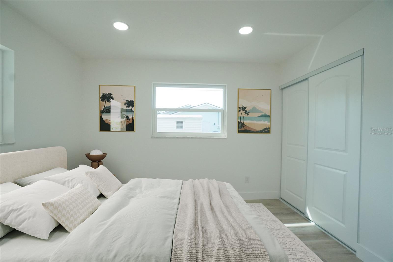 SOUTH VENICE - Residential