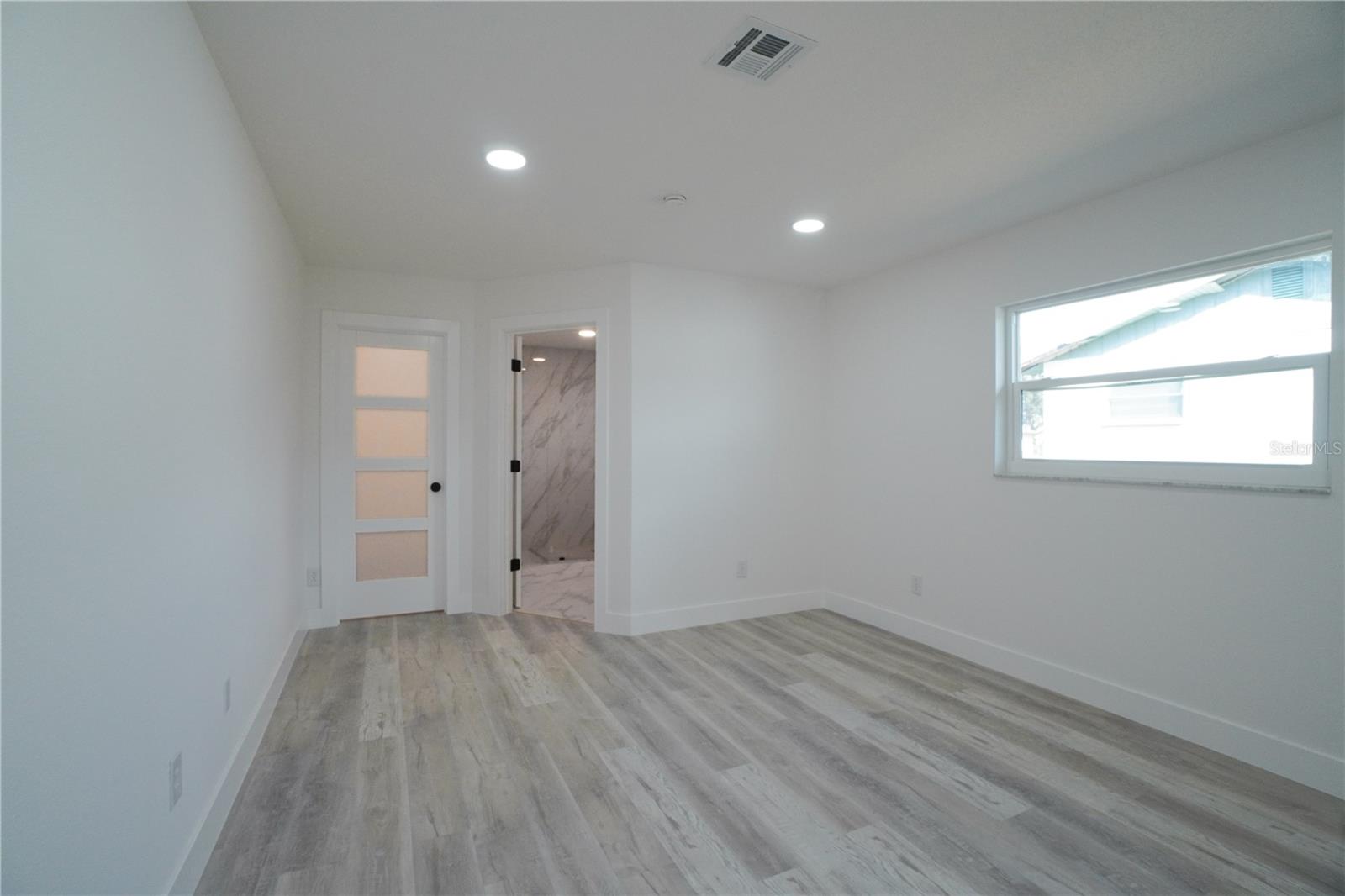 SOUTH VENICE - Residential