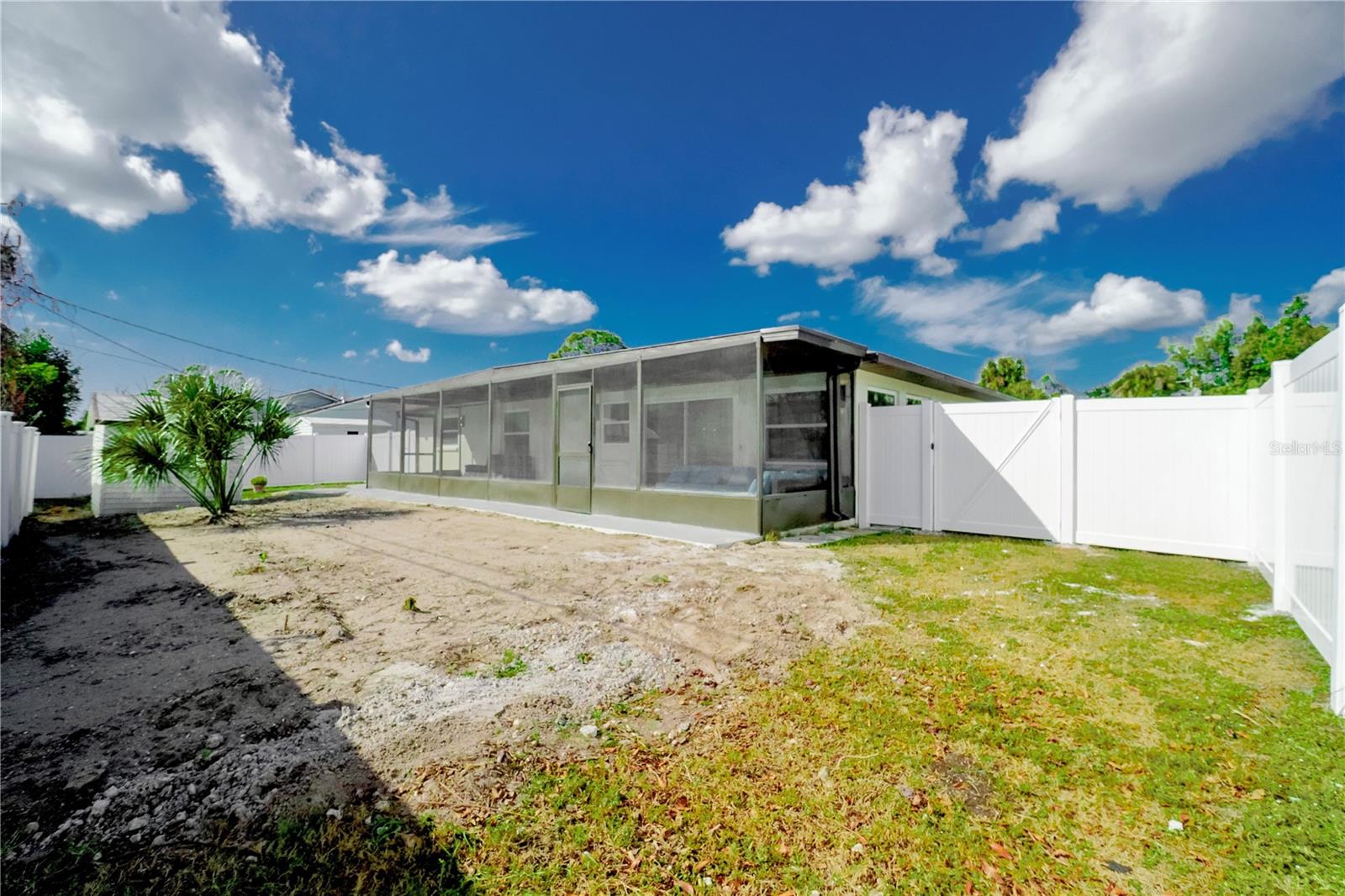 SOUTH VENICE - Residential