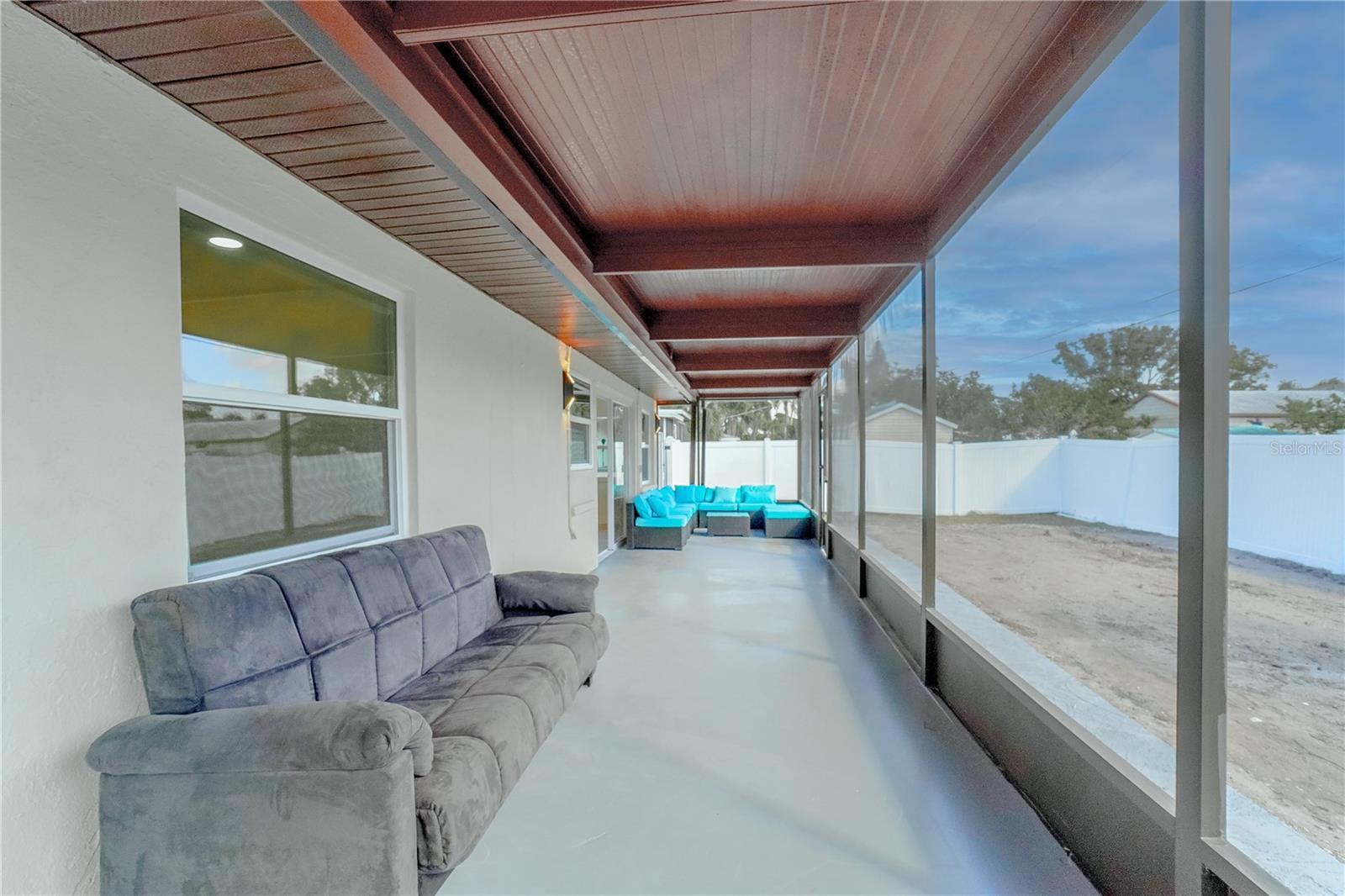 SOUTH VENICE - Residential