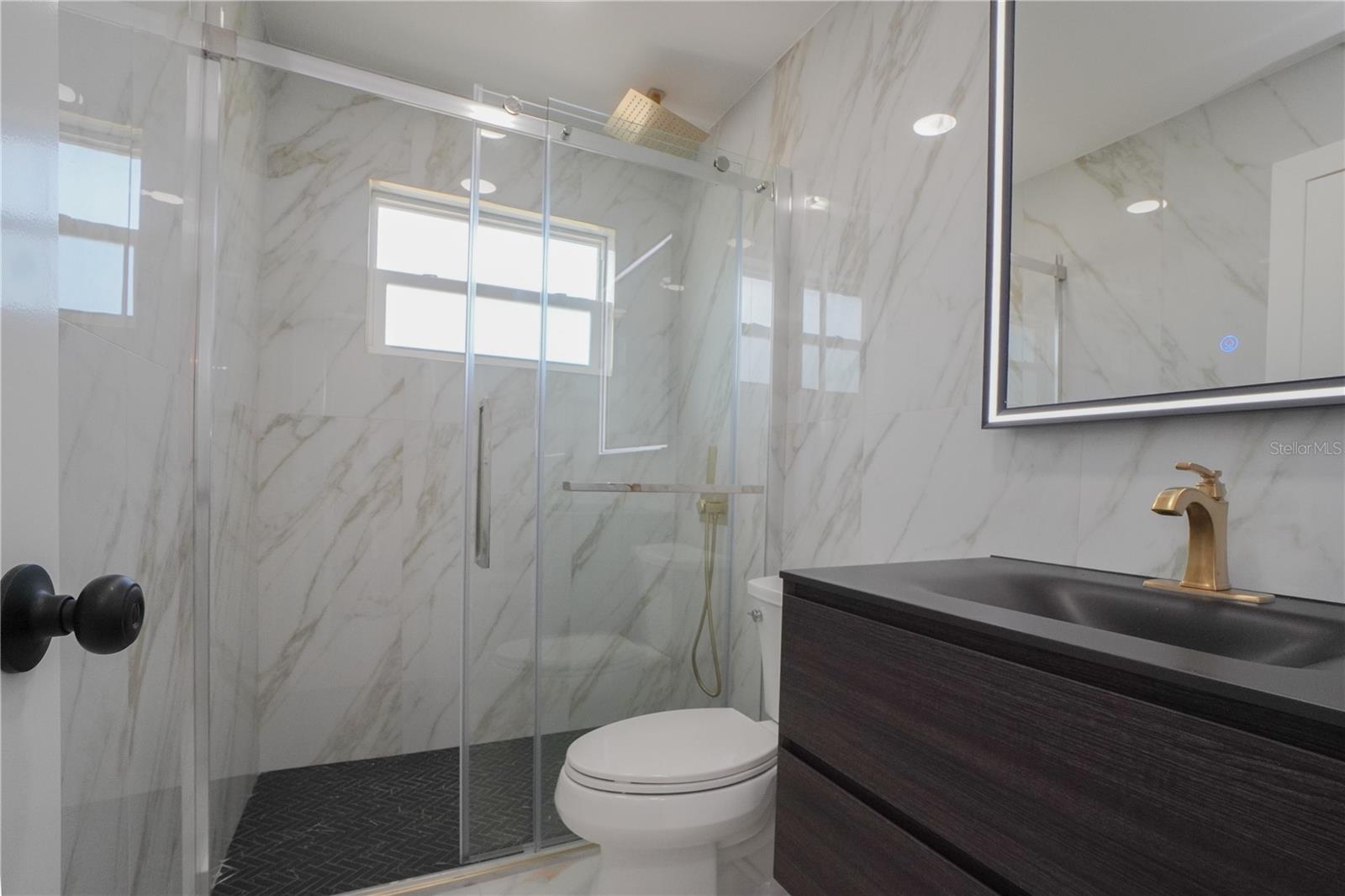 SOUTH VENICE - Residential