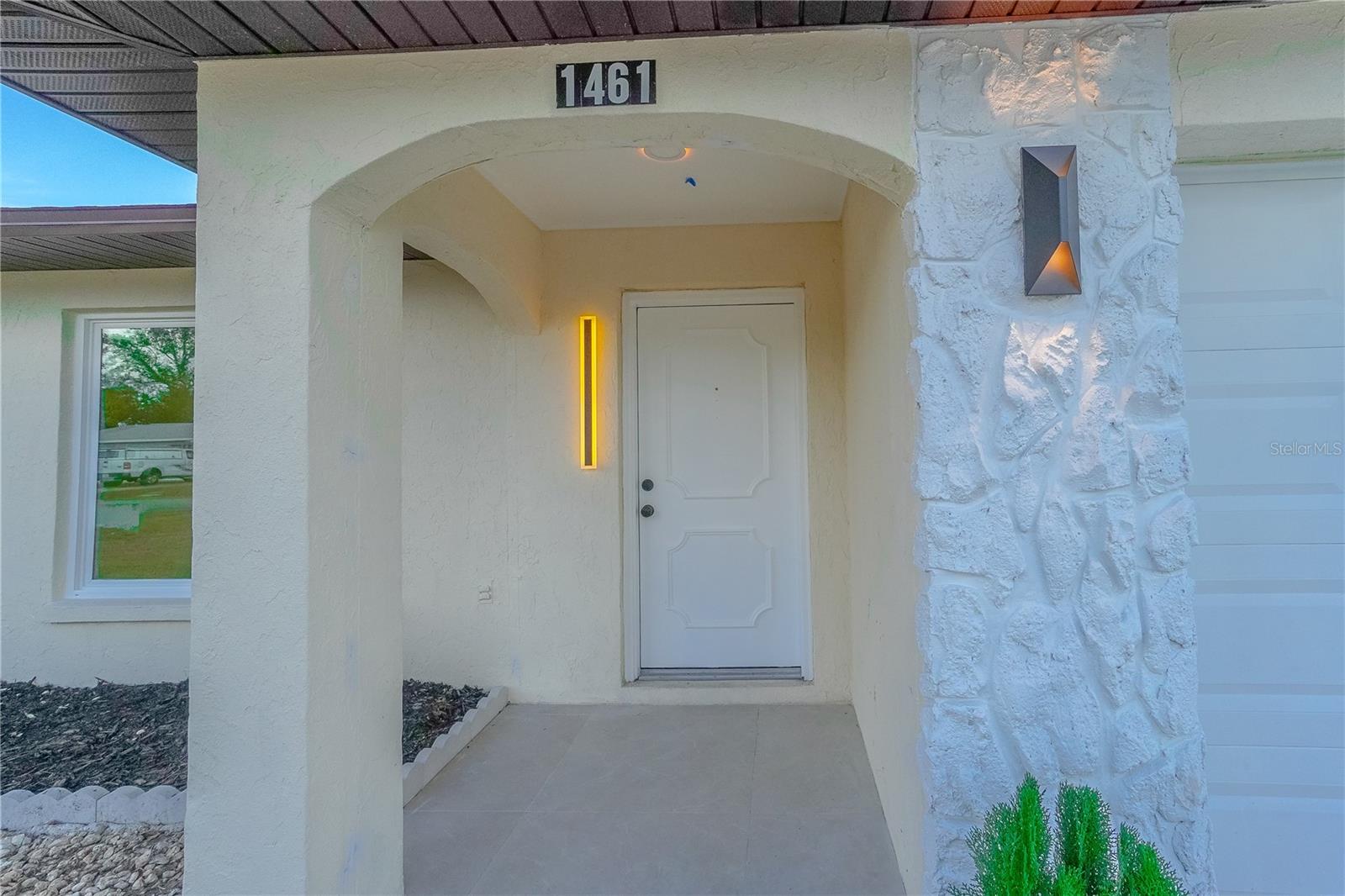 SOUTH VENICE - Residential