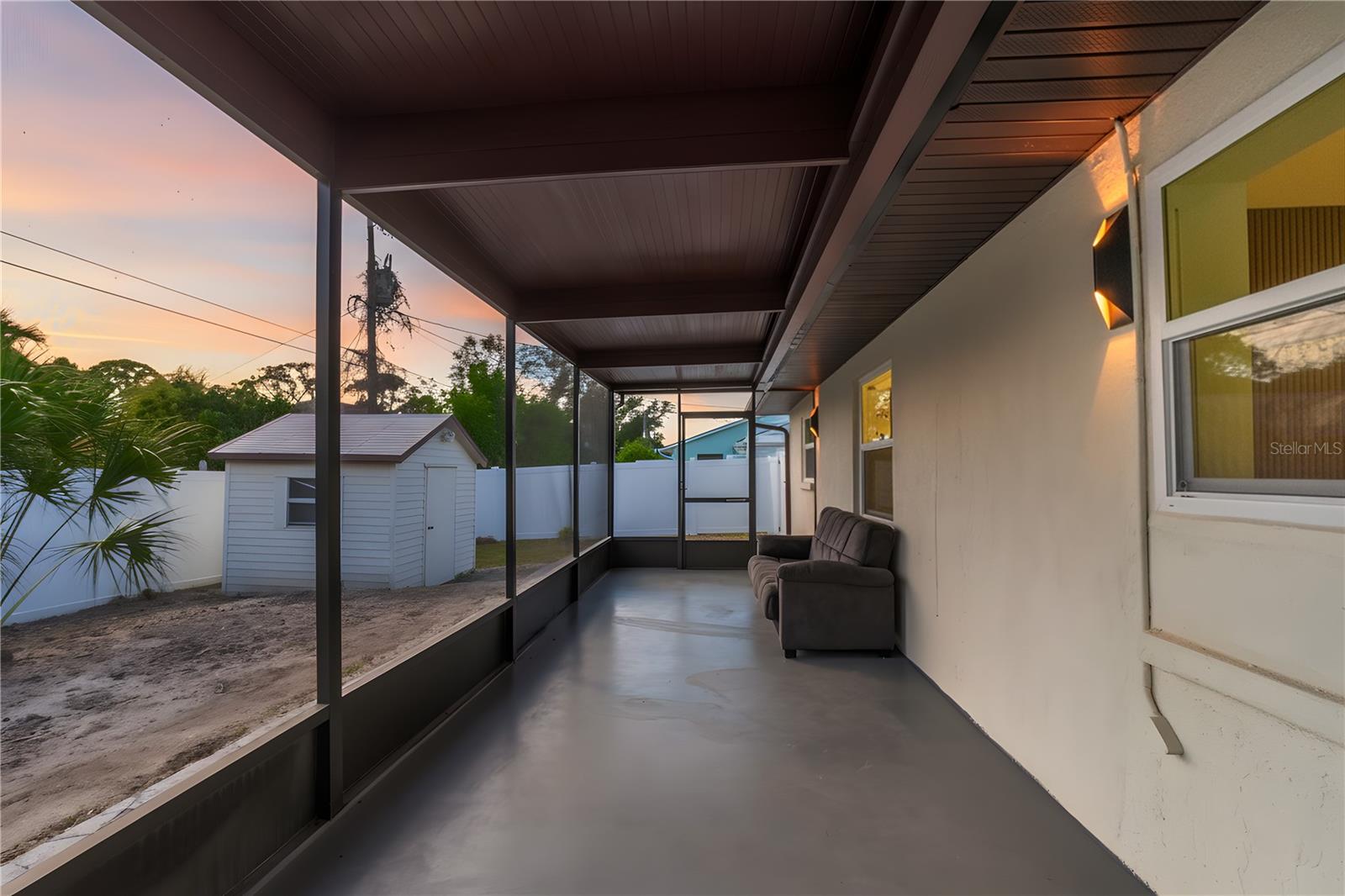 SOUTH VENICE - Residential