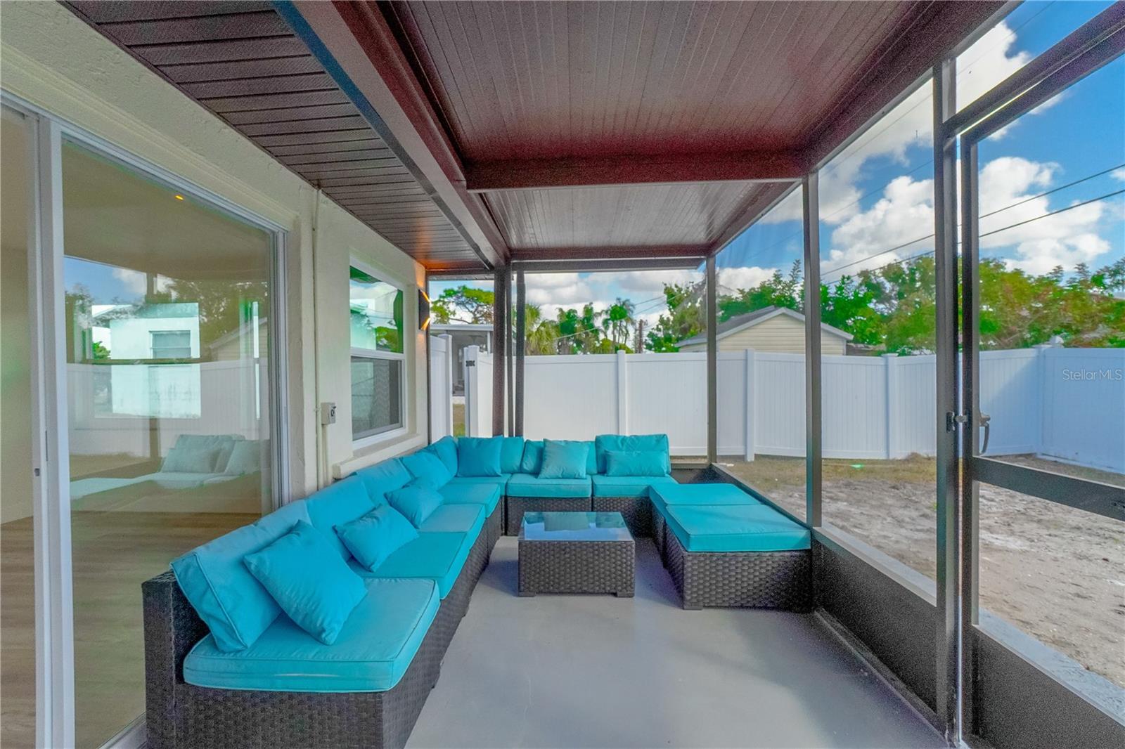 SOUTH VENICE - Residential