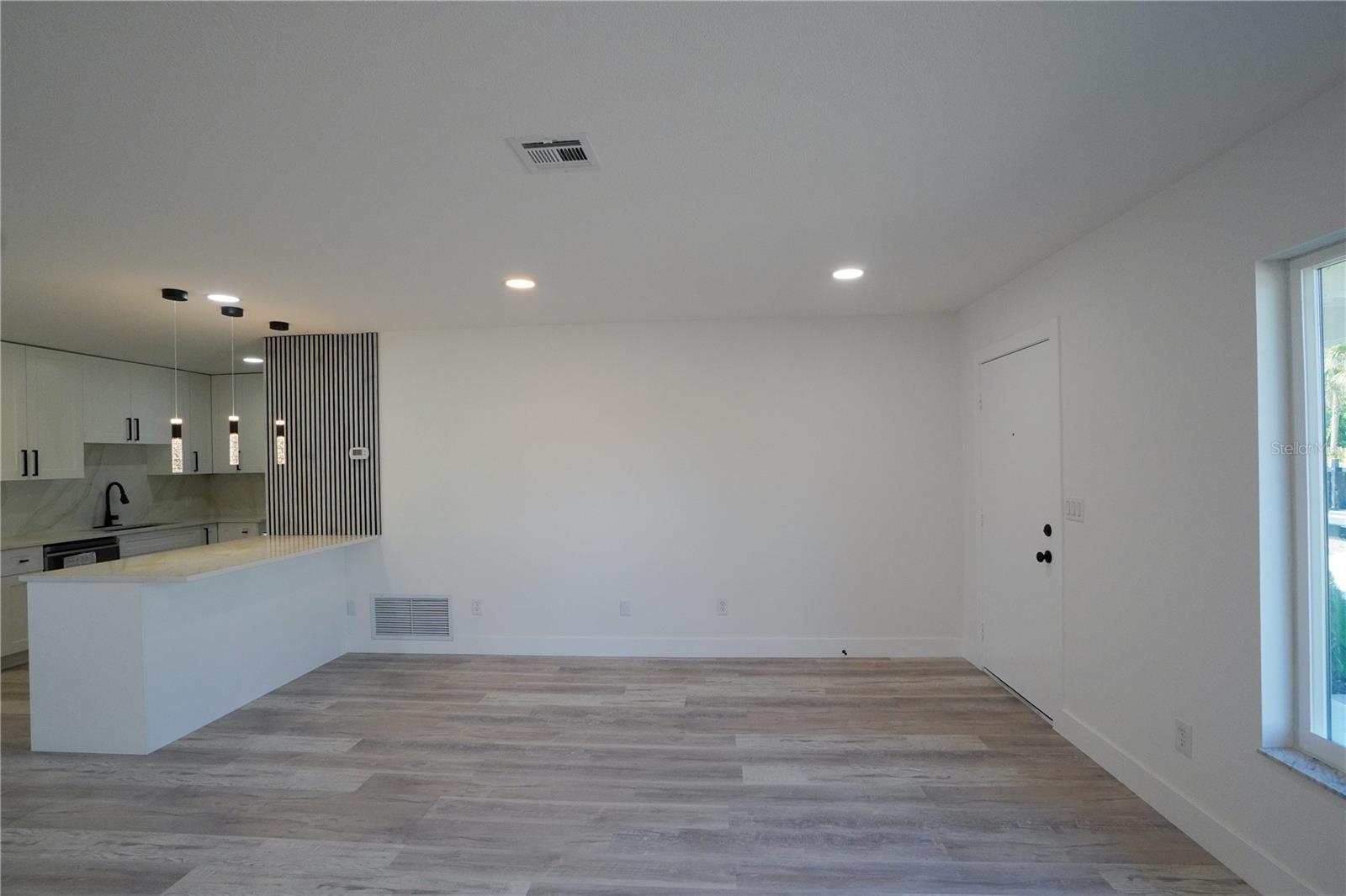 SOUTH VENICE - Residential