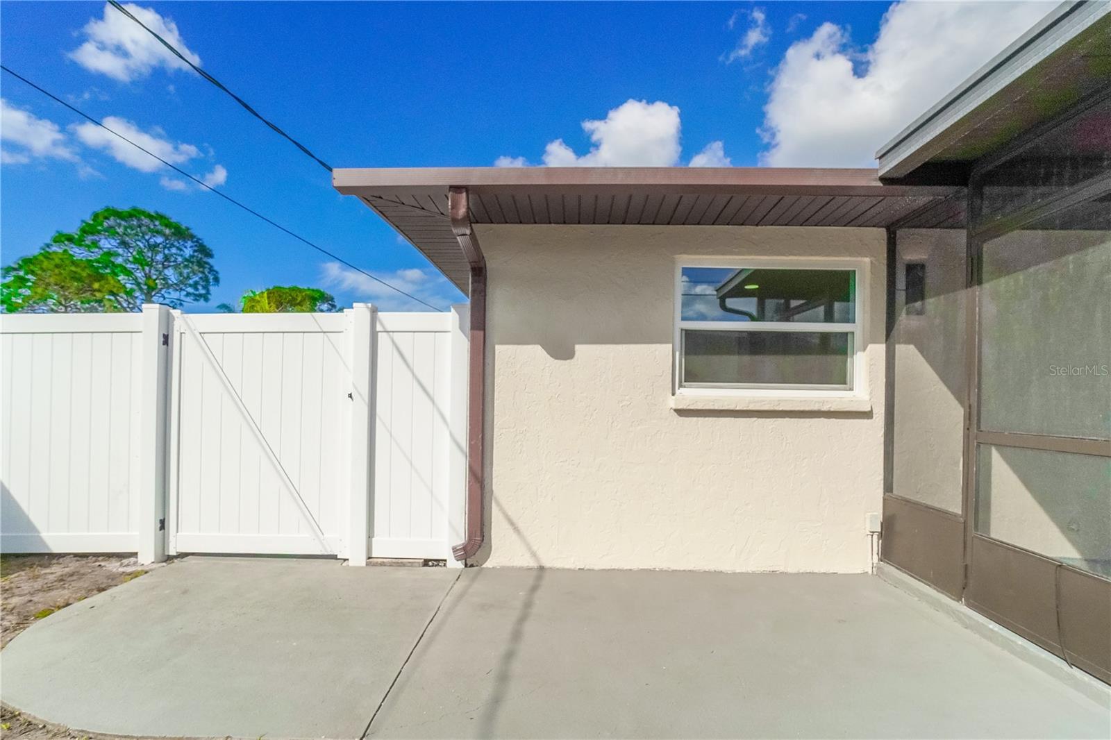 SOUTH VENICE - Residential