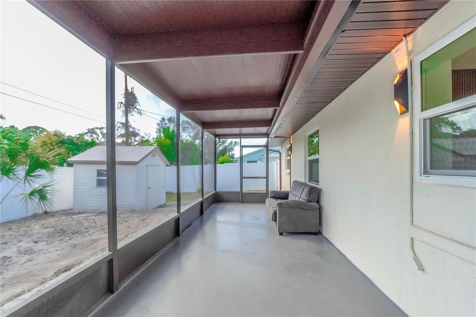 SOUTH VENICE - Residential