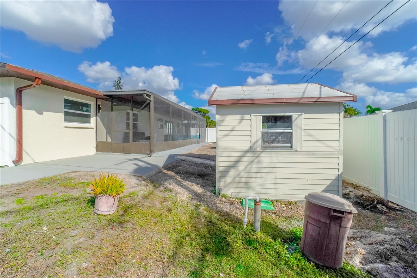 SOUTH VENICE - Residential