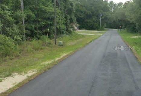 Topography: Flat terrain at street level, ideal for building.
Zoning: R1, perfect for single-family homes.
Infrastructure: Water connection available and electricity connection ready, with well-paved streets.
Community Amenities:
No HOA Fees: Enjoy the freedom of no Homeowners Association fees.
Golf Course: Available for membership, perfect for golf enthusiasts.
Tennis Courts and Playground: Recreational facilities within the community for the whole family.
Accessibility and Location:
Major Highways: Easy access via US-41 and FL-40.
Urban Centers: Close to Tampa, Orlando, beaches, and natural parks.
Beaches: Just an hour’s drive west to the Gulf of Mexico beaches.
Tourist Attractions: Near popular destinations like Rainbow Springs State Park.
Region Advantages:
Growth: Expanding area with new constructions and developments.
Strong Market: Region with a booming real estate market and high appreciation potential.
Community: Established neighborhood with homes and new builds, with homes on the street having very good values.
Investment Opportunity:
This property is a fantastic investment opportunity in a growing area. The street is seeing many new constructions, making it a prime location for future appreciation. Homes on the street already have very good values, reflecting the desirability and development of the region.
Don't miss out on this chance to own a piece of premium Florida land perfect for your dream home or as a lucrative investment!