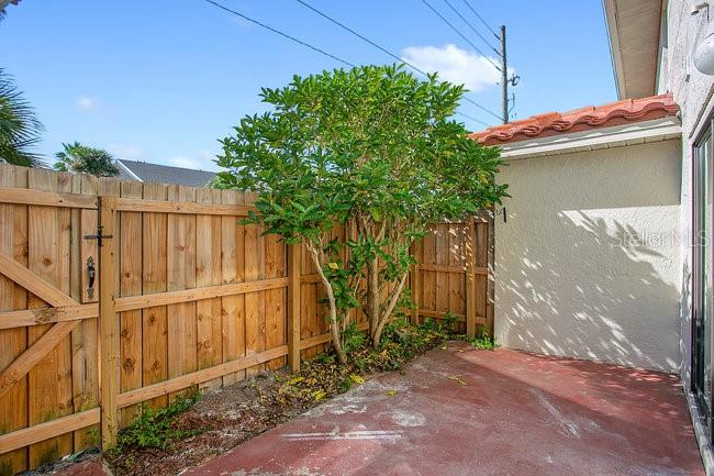 HIDDEN CREEK CONDO PH 09 - Residential