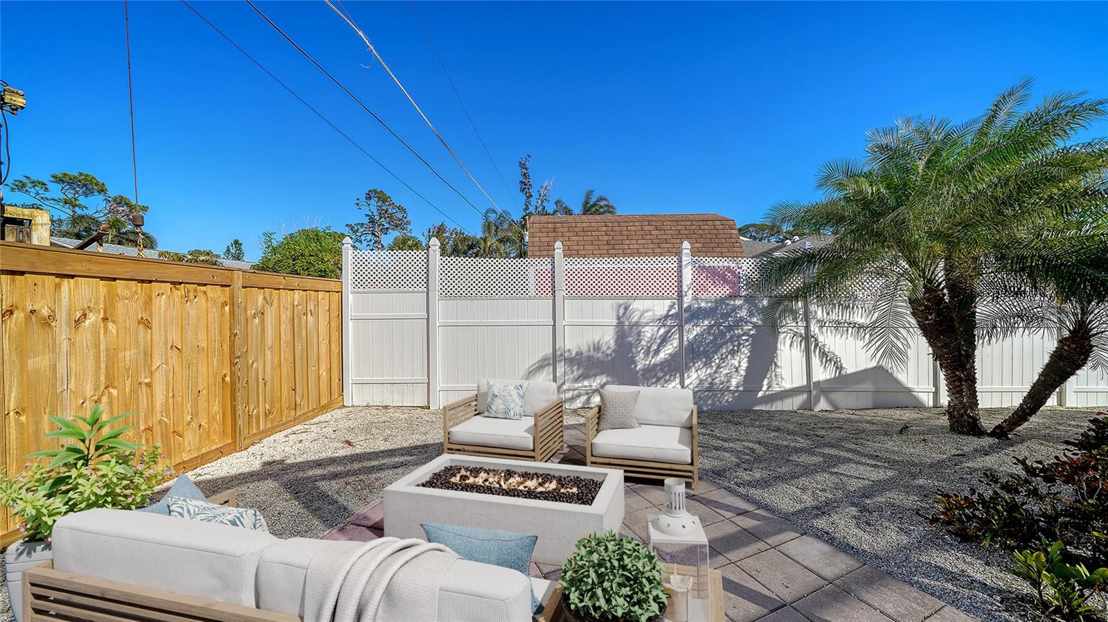 SOUTH VENICE - Residential