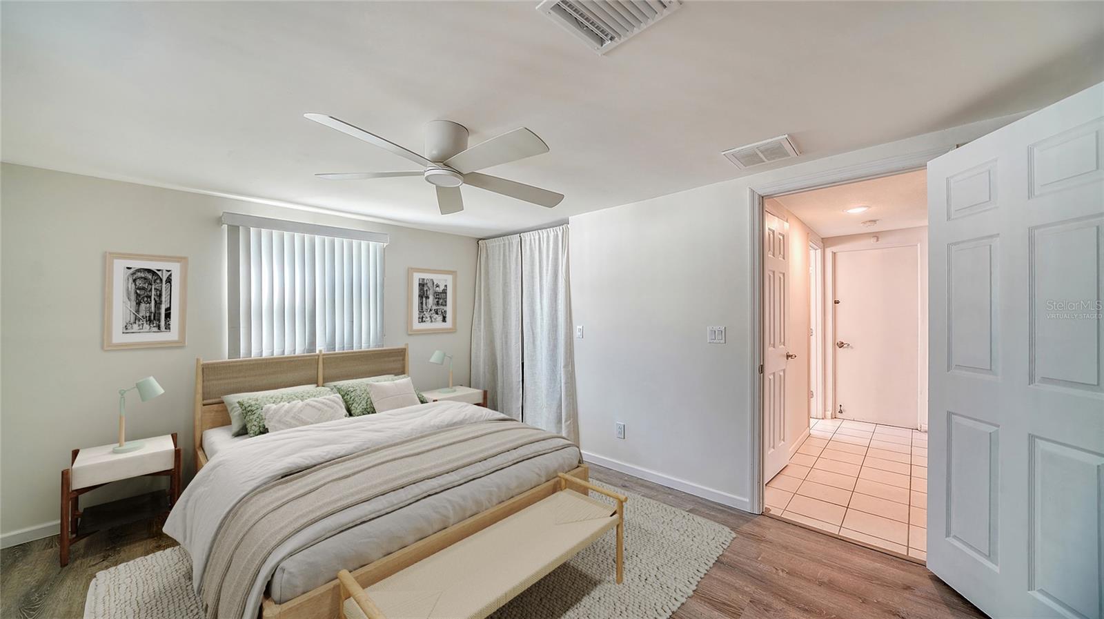 SOUTH VENICE - Residential