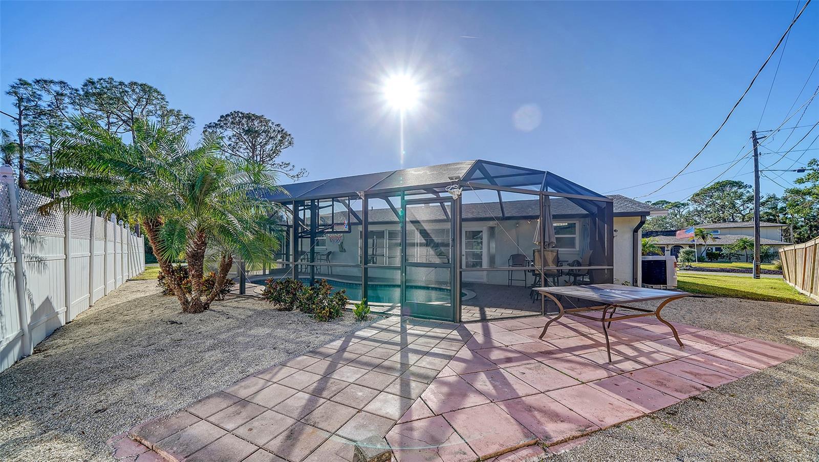 SOUTH VENICE - Residential