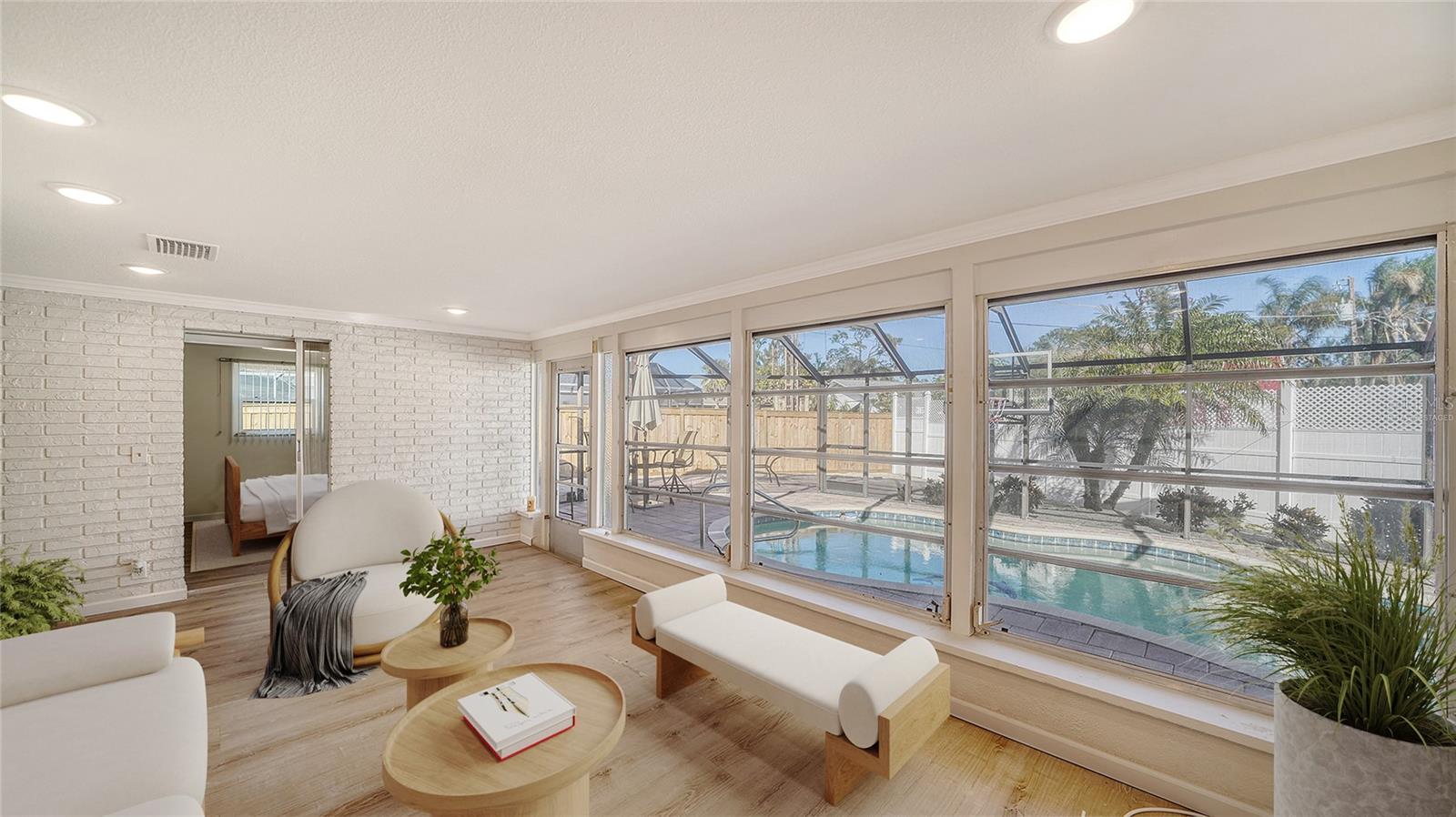 SOUTH VENICE - Residential