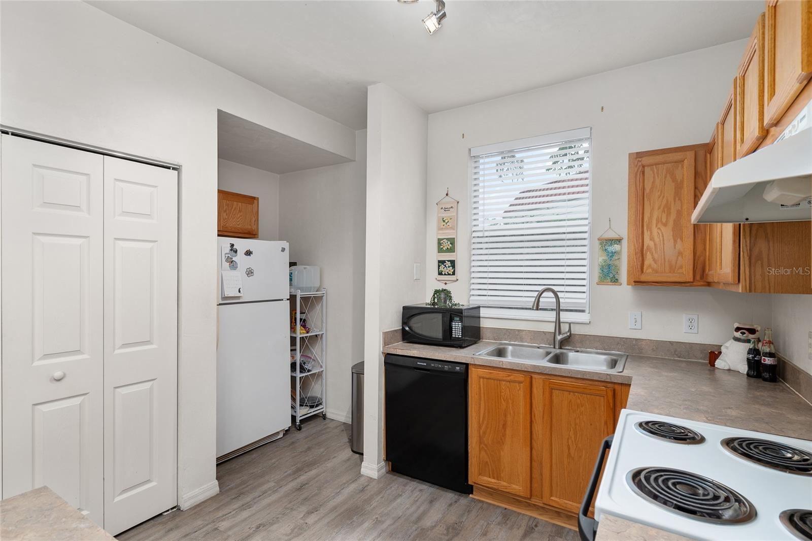 KENSINGTON NORTH CONDO - Residential