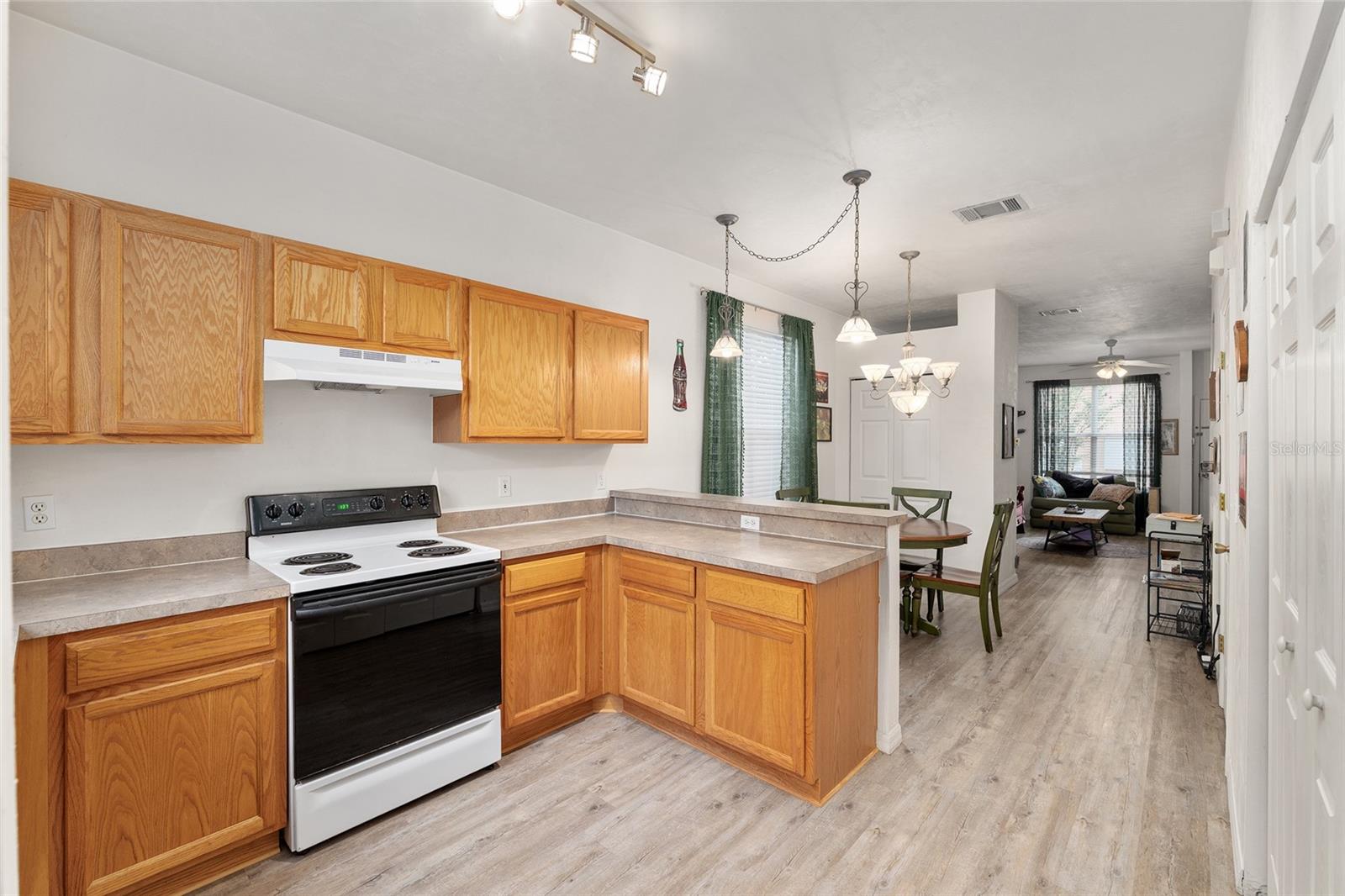 KENSINGTON NORTH CONDO - Residential