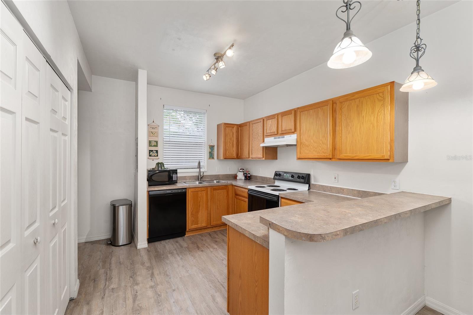 KENSINGTON NORTH CONDO - Residential