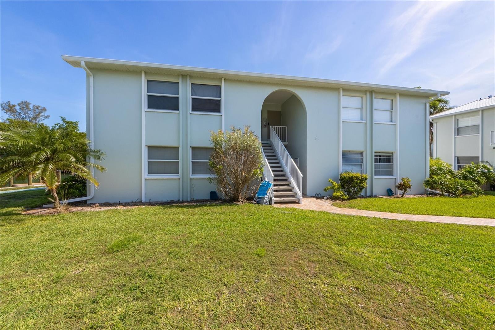 522 PINE AVENUE 6B