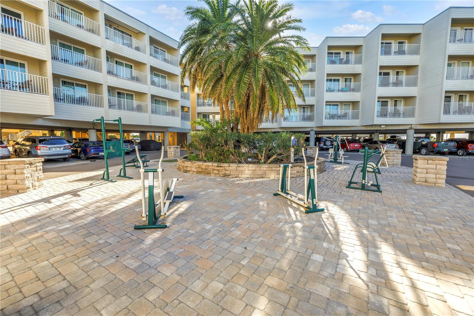 SAILPORT RESORT CONDO ON - Residential