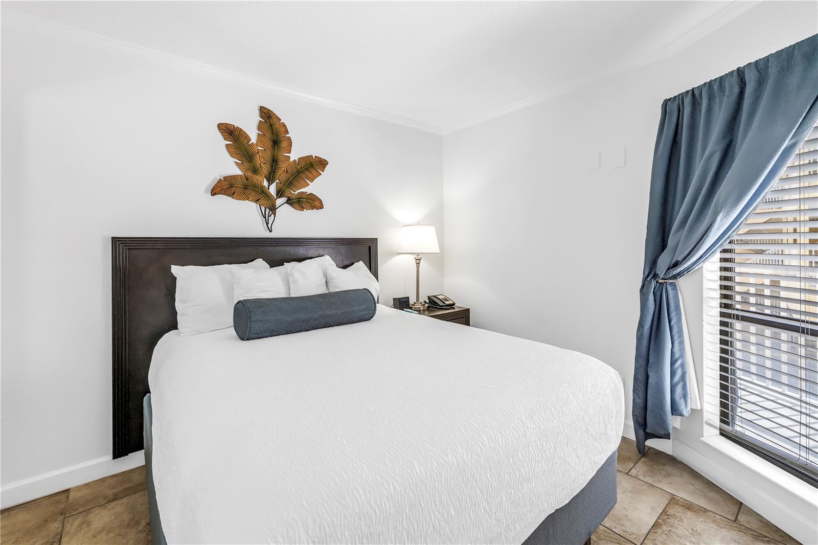 SAILPORT RESORT CONDO ON - Residential