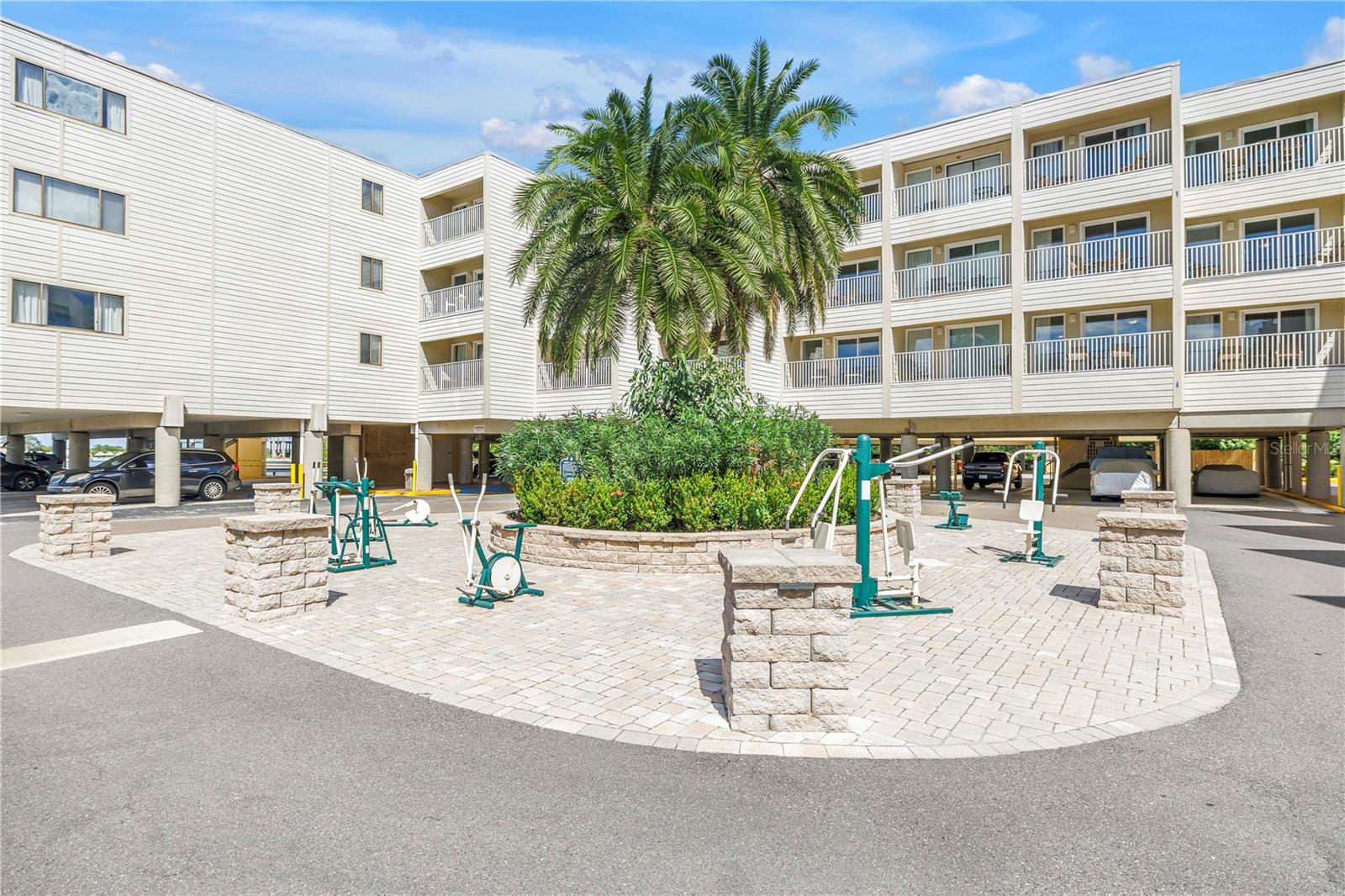 SAILPORT RESORT CONDO ON - Residential