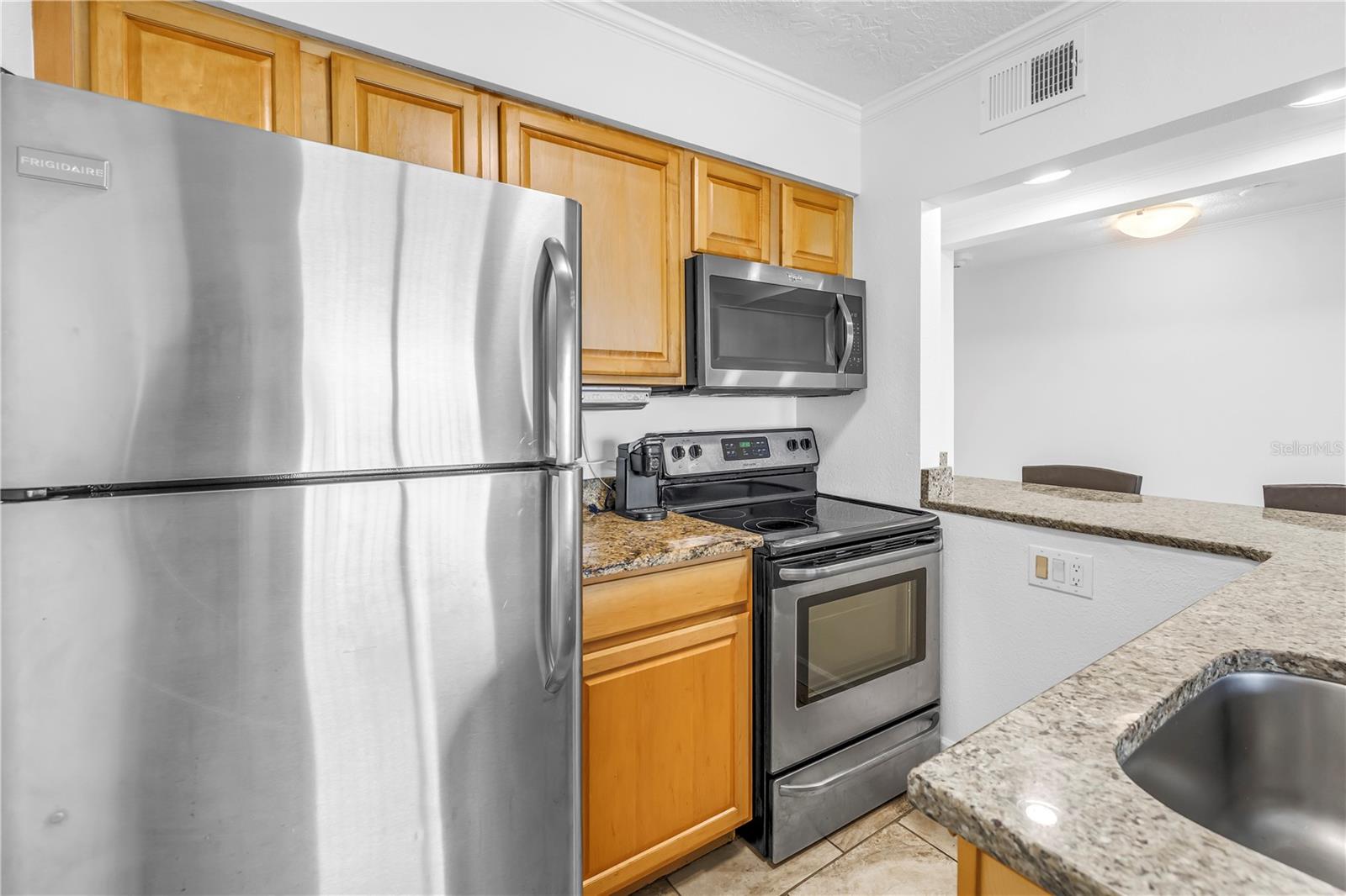 SAILPORT RESORT CONDO ON - Residential