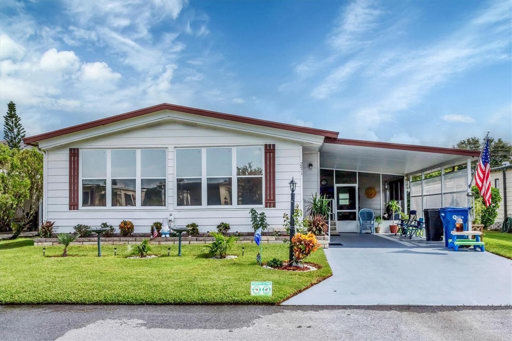 Photo of 6710 36th Avenue E #271, Palmetto, FL 34221 (MLS # A4658517)