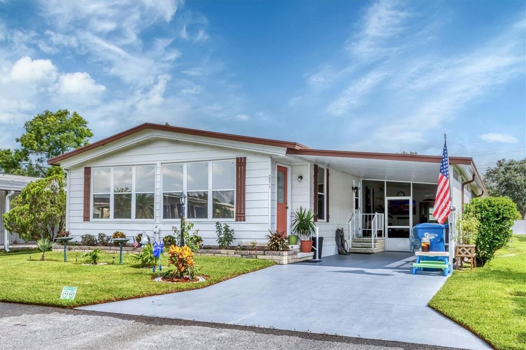 Photo of 6710 36th Avenue E #271, Palmetto, FL 34221 (MLS # A4658517)