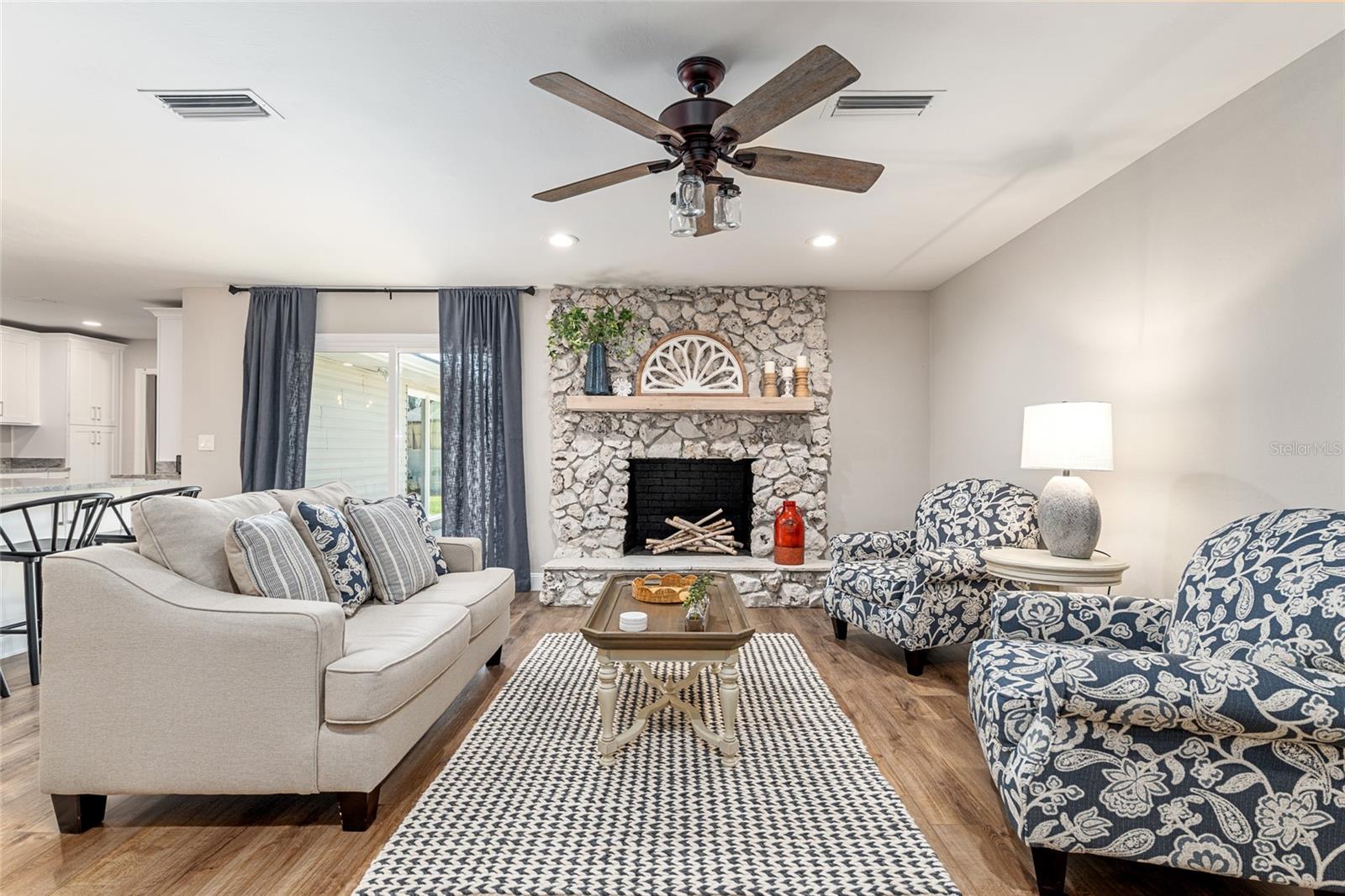 WINDERMERE GLEN - Residential