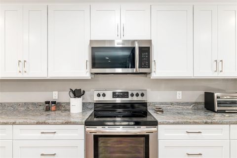 Tiny photo for 4530 SE 14th Street, Ocala, FL 34471 (MLS # OM719608)