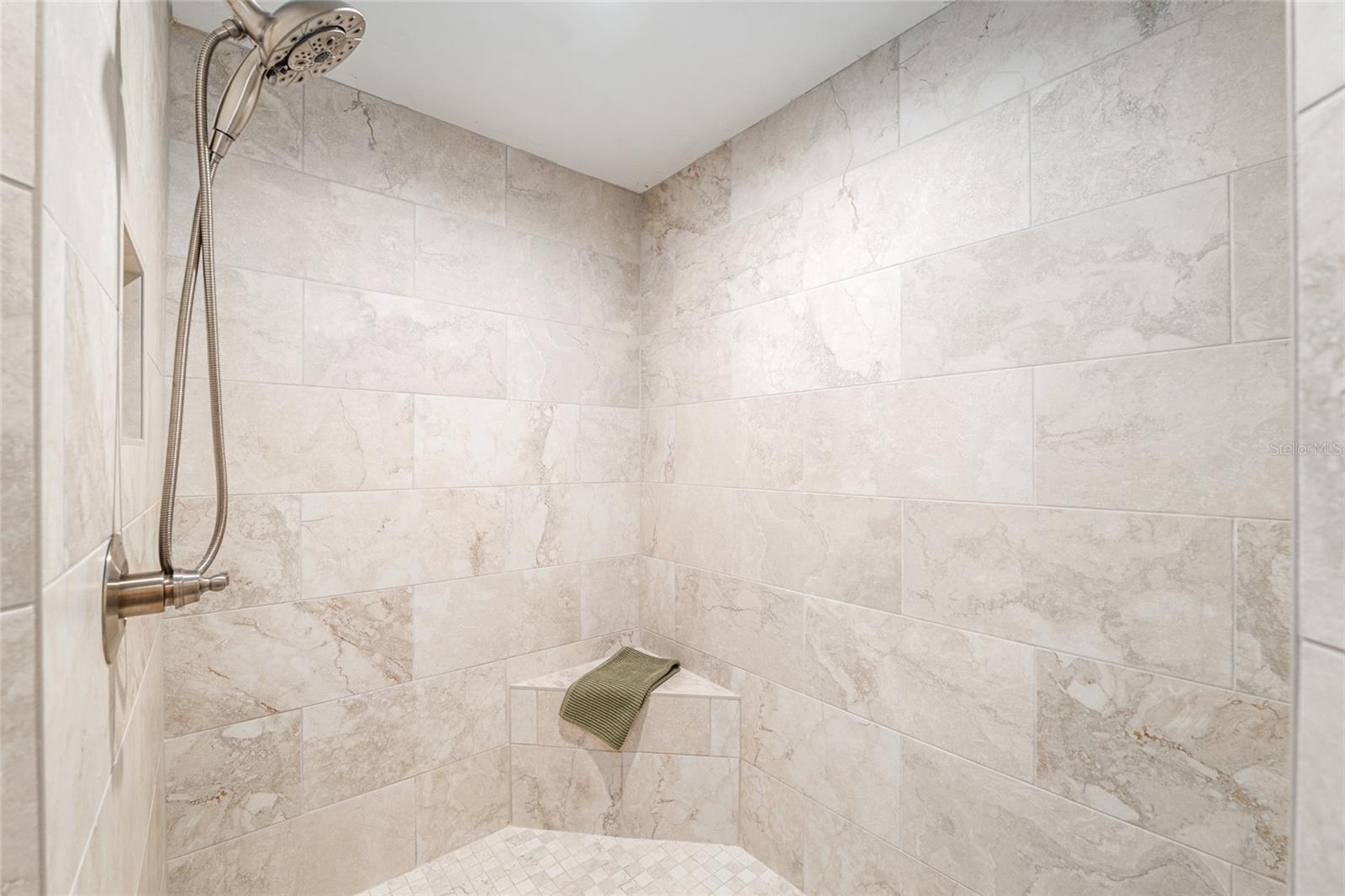 WINDERMERE GLEN - Residential