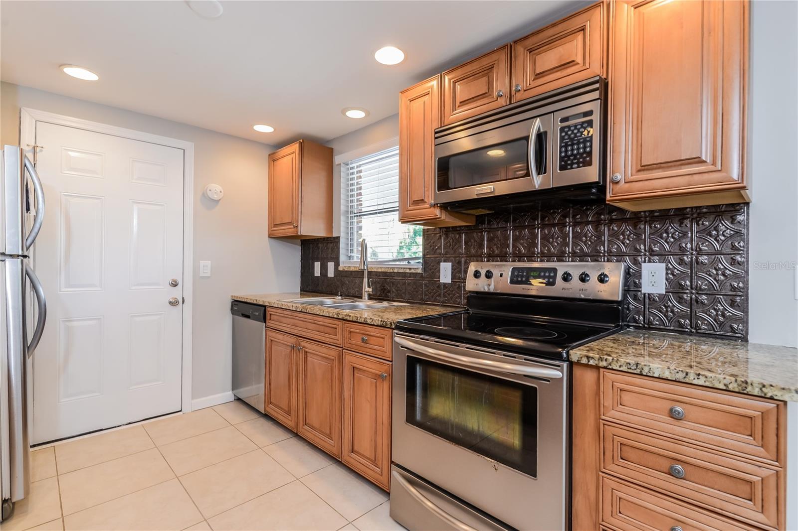 GULF GATE - Residential Lease