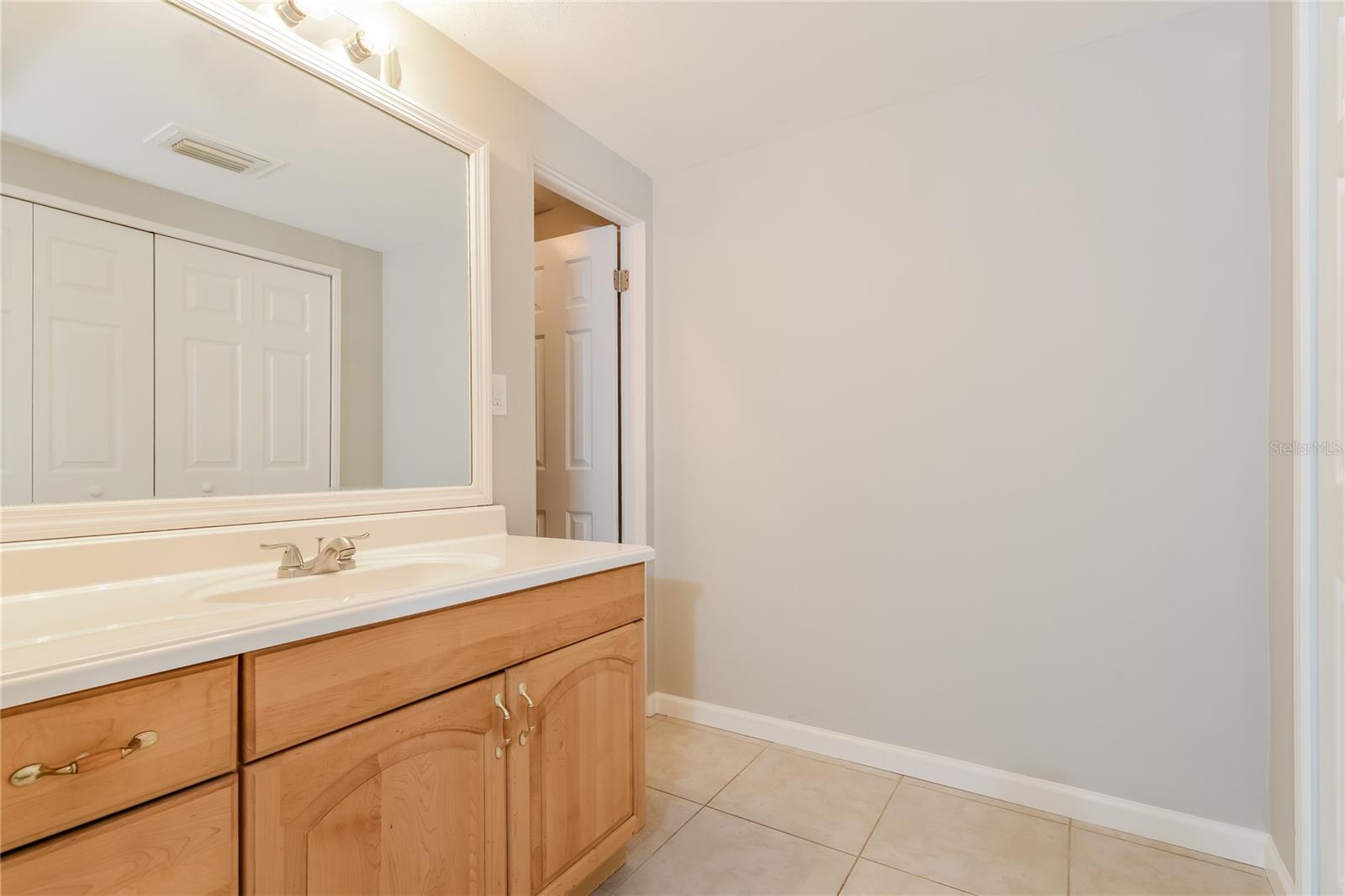 GULF GATE - Residential Lease