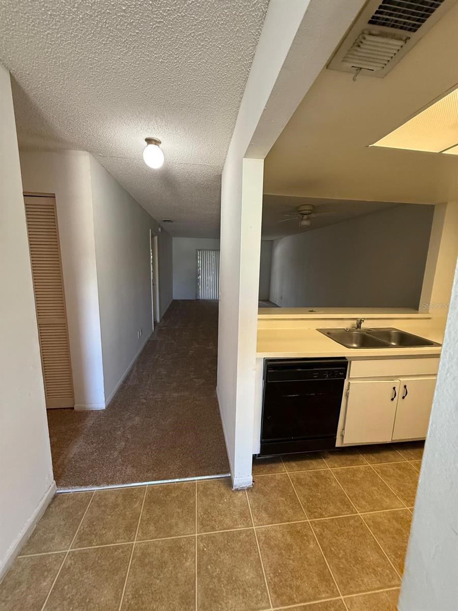 2937 REGENCY DRIVE R937