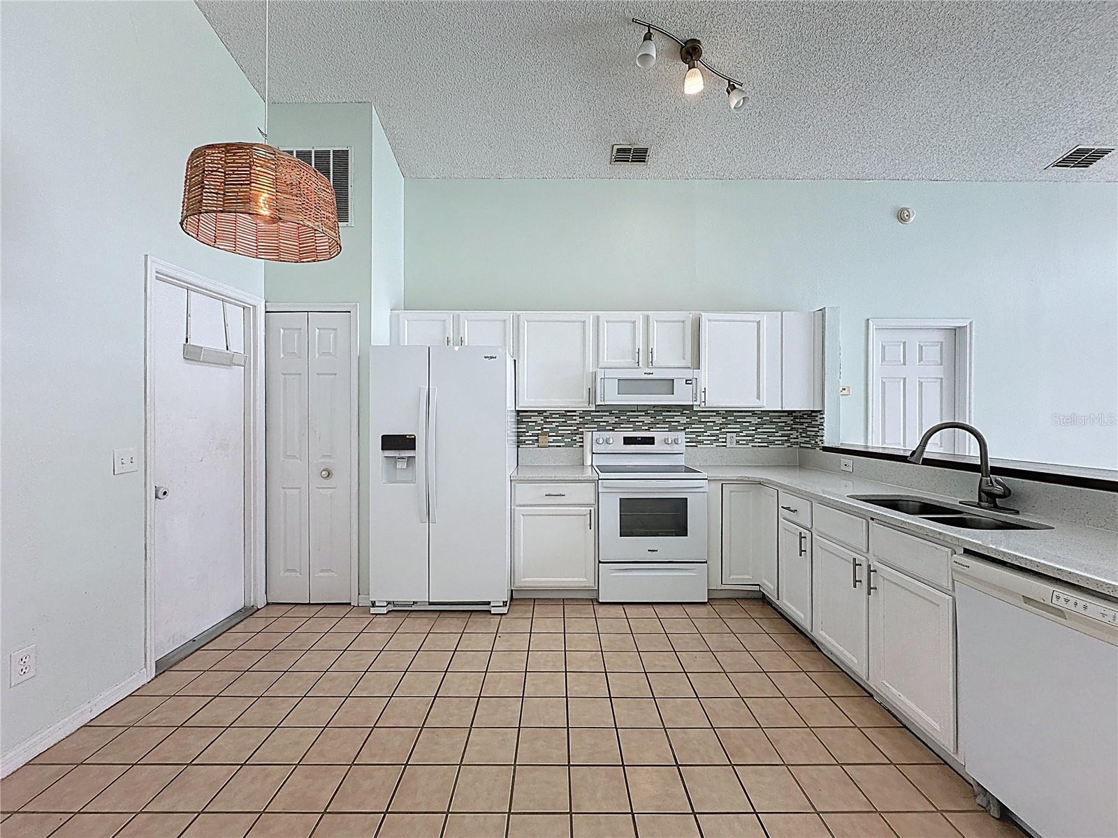 SUNRIDGE WOODS PH 02 - Residential