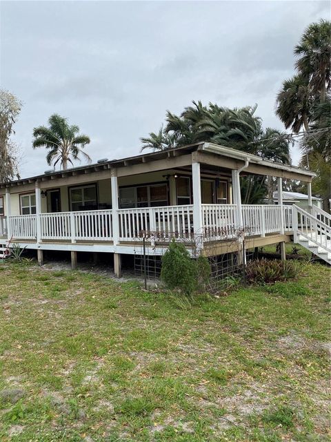 1405 N LAKE REEDY BOULEVARD FROSTPROOF FL 33843