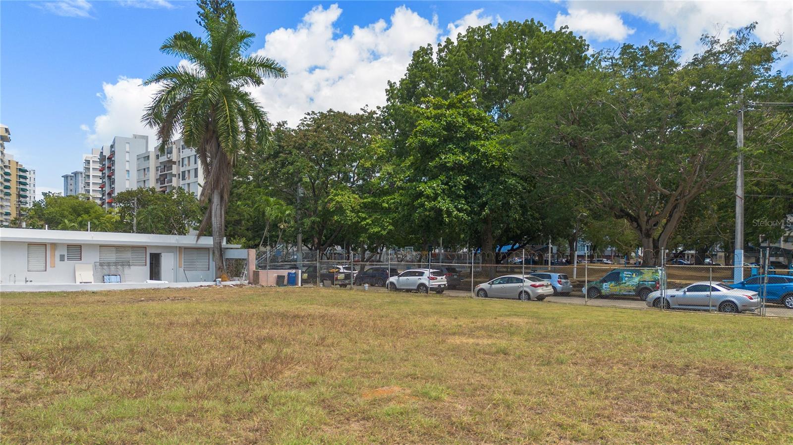 CALLE COSTA RICA A-17 & A18