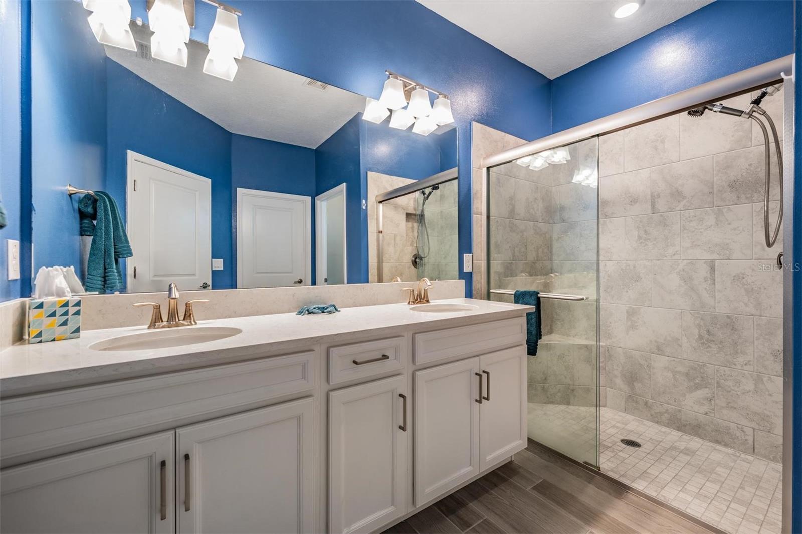 MIRADA ACTIVE ADULT - Residential