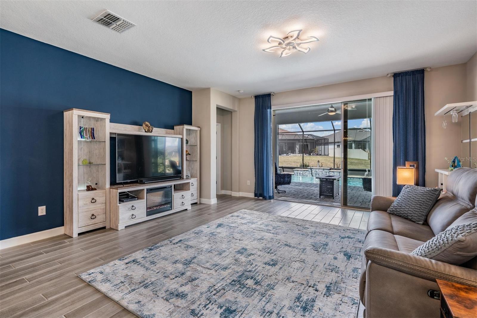 MIRADA ACTIVE ADULT - Residential